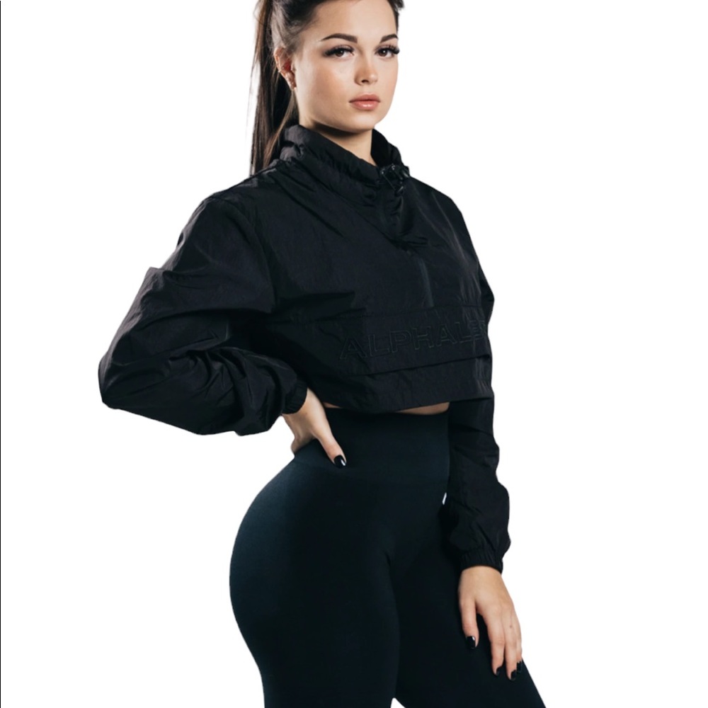 Alphalete Endure Crop Windbreaker Jacket